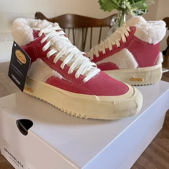 Brandblack Capo Faux Shearling W521BB RDSH Women’s 6 Sneaker - Picture 2 of 10